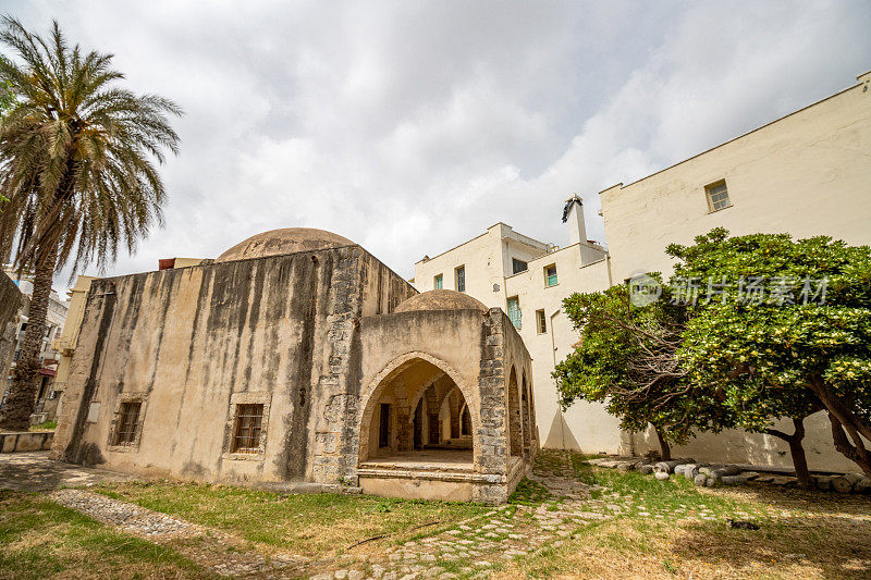 希腊克里特岛Rethymnon镇Arkadiou街上的Kara Musa Pasha清真寺